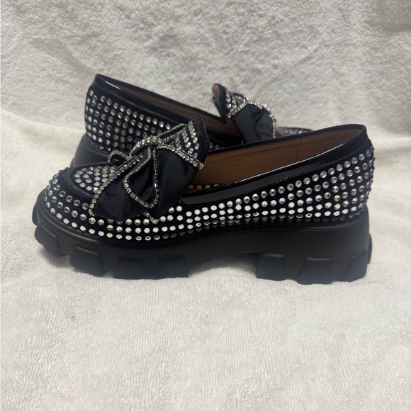 NWOT Betsey Johnson Black Loafers with Rhinestones & Bow Size 8 - Picture 3 of 11